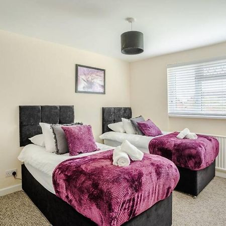 Off Road Parking, Smart Tv In Each Room! Swansea Eksteriør bilde