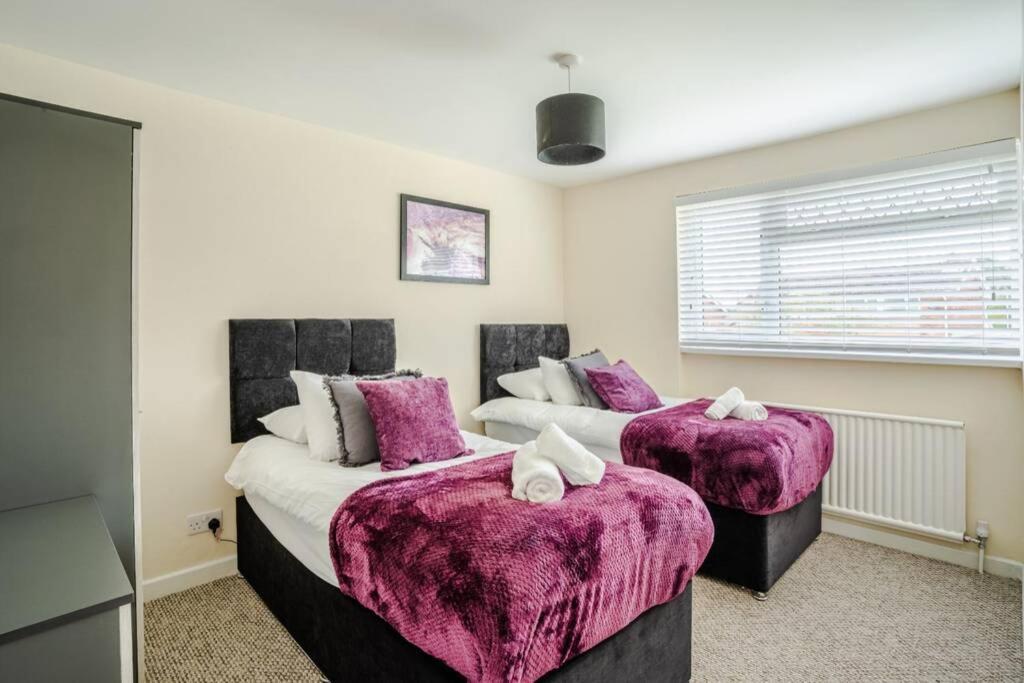 Off Road Parking, Smart Tv In Each Room! Swansea Eksteriør bilde