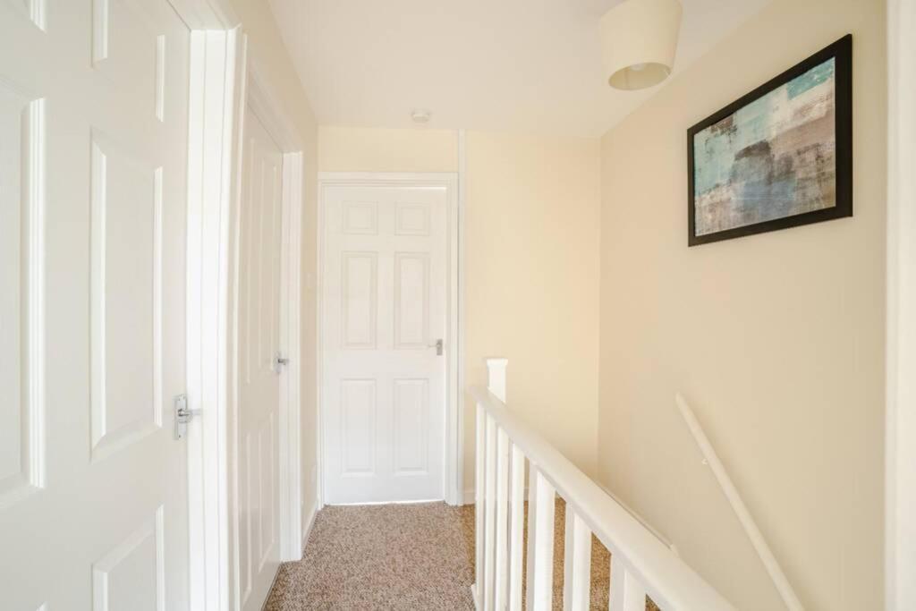 Off Road Parking, Smart Tv In Each Room! Swansea Eksteriør bilde